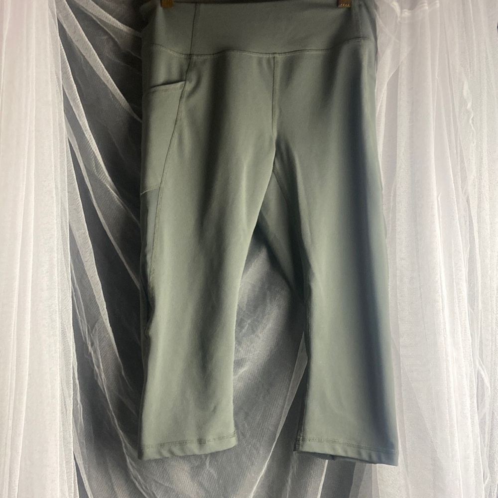 Yoga pants Capri by Athletic Works